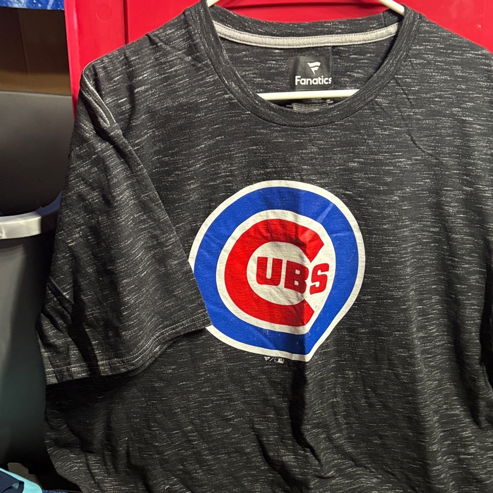 Fanatics women’s  Charcoal Cubs Logo T-Shirt